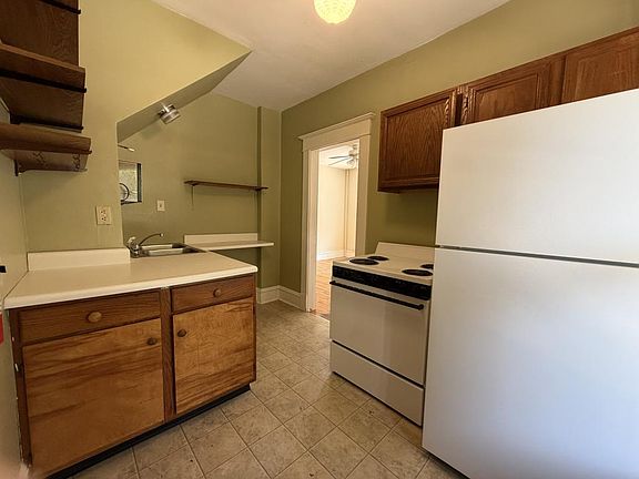5th image of 48 Monroe St Unit 1