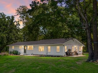 1192 Church Of God Rd, Bonneau, SC 29431