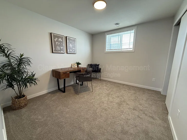 916 40th Ave N #B2 — Photo 16