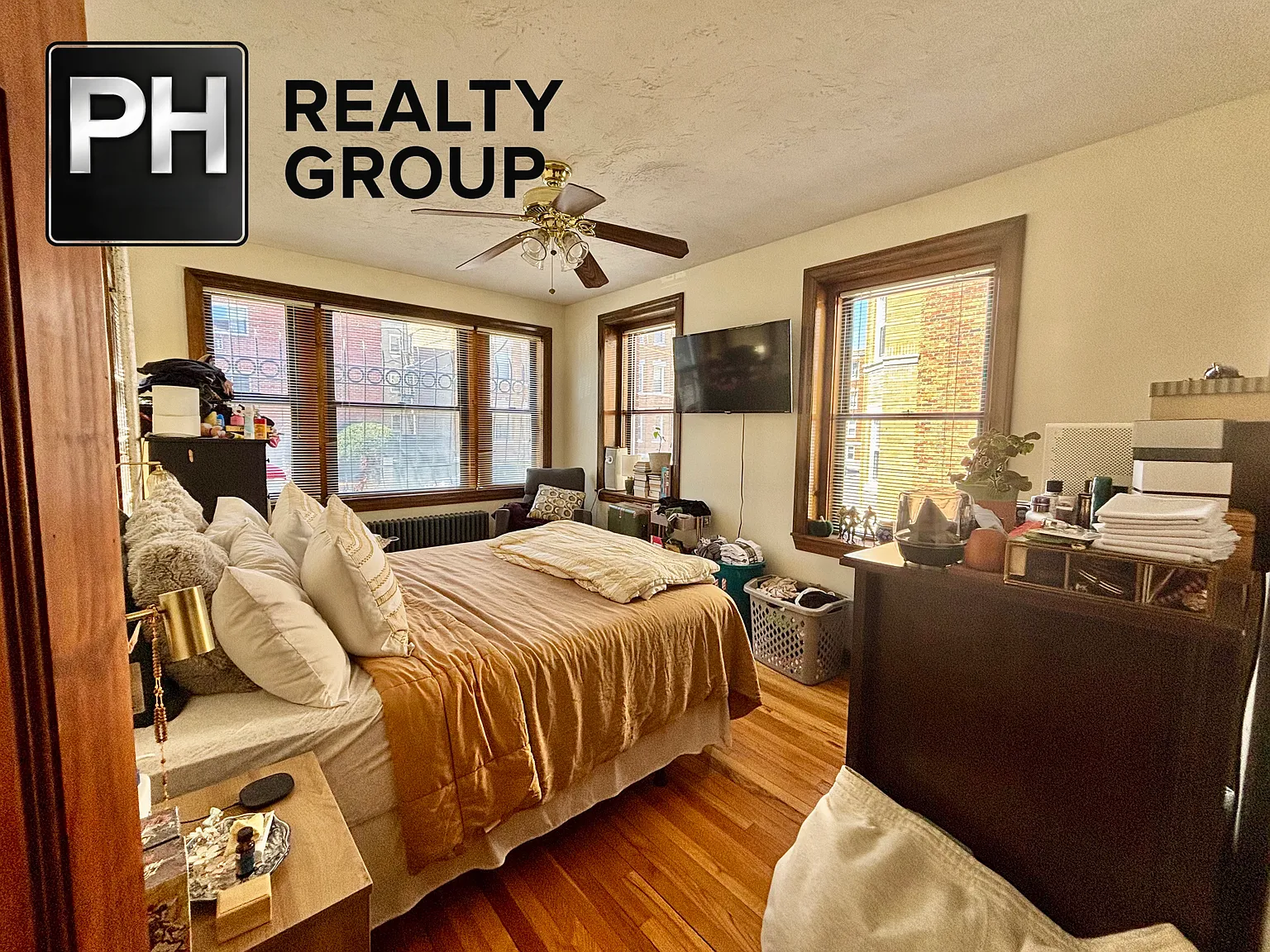 2 bed, 800 sqft, $2,595 — Photo 3