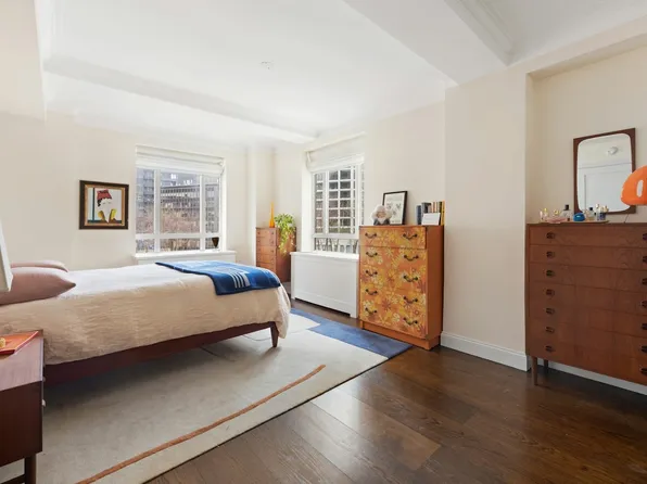 25 Central Park West image 4 of 18