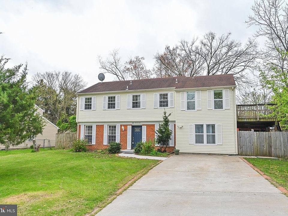 1st image of 823 Mosby Hollow Dr