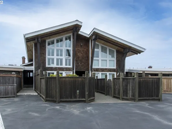 101 13th St #2, Gearhart, OR 97138