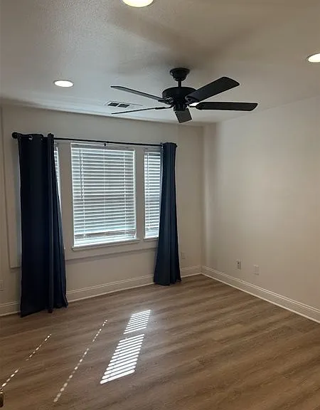 537 Crane Ave — Photo 3