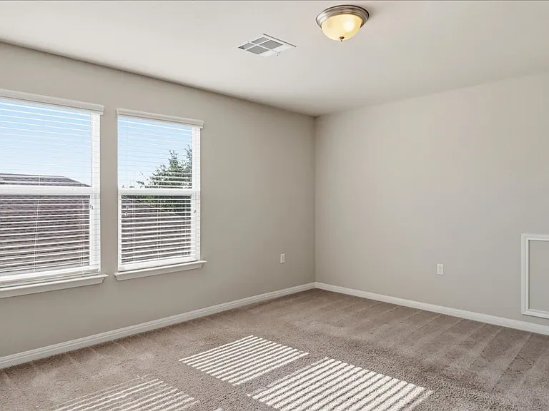 816 Hamilton Ln — Photo 25