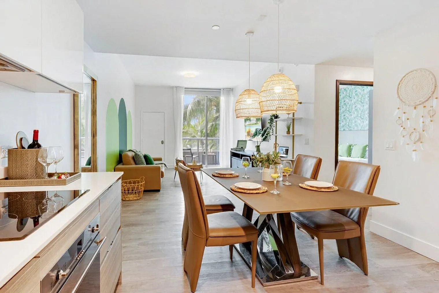 2 bed, 1.0 bath, 947 sqft, $3,833 — Photo 4