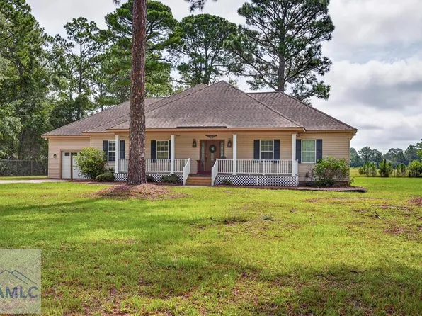 983 Pineland Ave, Hinesville, GA 31313