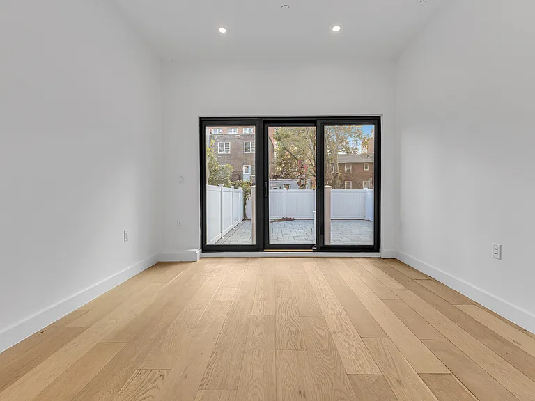 21-10 30th Ave #1R — Photo 5