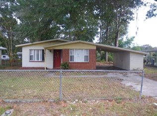 1827 Locust Ave, Palatka, FL 32177