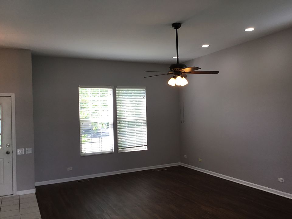2364 Chesapeake Bay, Elgin, IL 60123 | Zillow