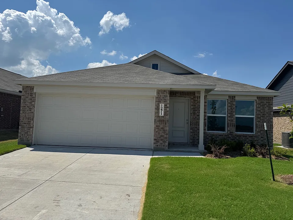 1271 Falcon Heights Dr