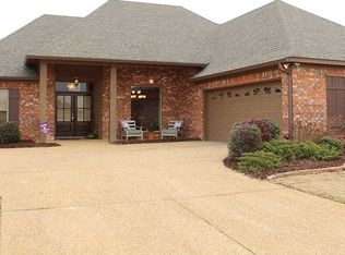 229 Clubview Cir, Pearl, MS 39208
