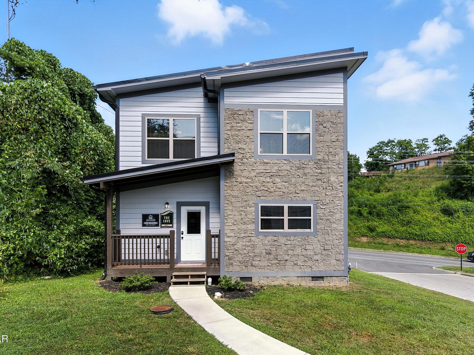 576 Dollywood Ln UNIT 1