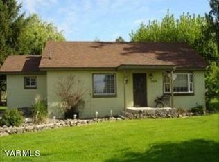 121 E McDonald Rd, Toppenish, WA 98948