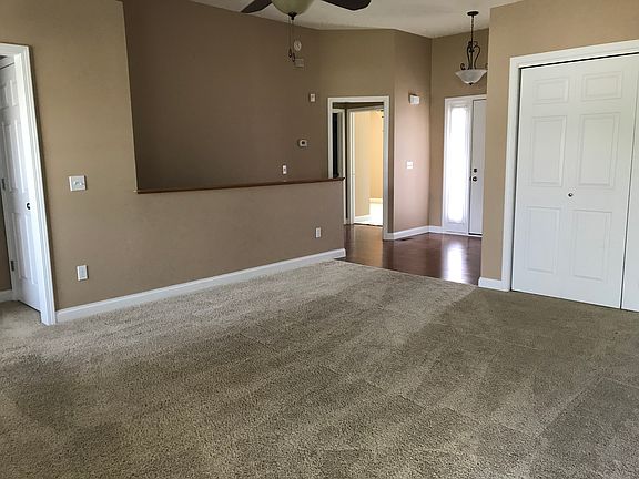 5th image of 1820 Wild Rose Ln