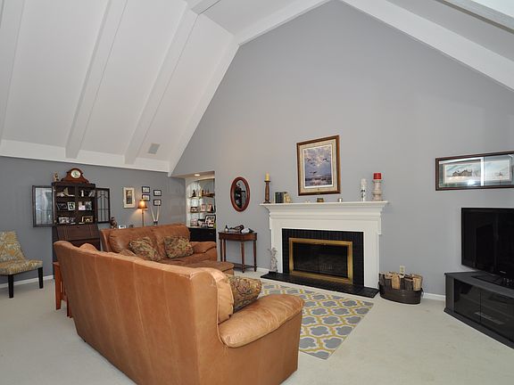 3rd image of 12411 N Golf Dr
