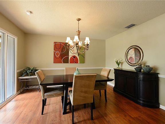 3rd image of 210 W Sweetwater Creek Dr