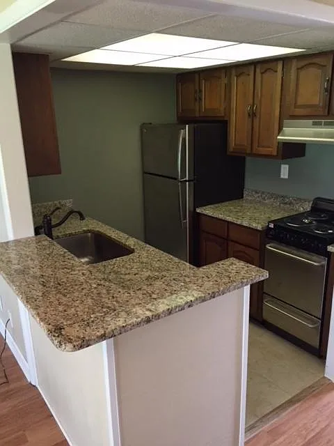 1 bed, 640 sqft, $1,200 — Photo 2