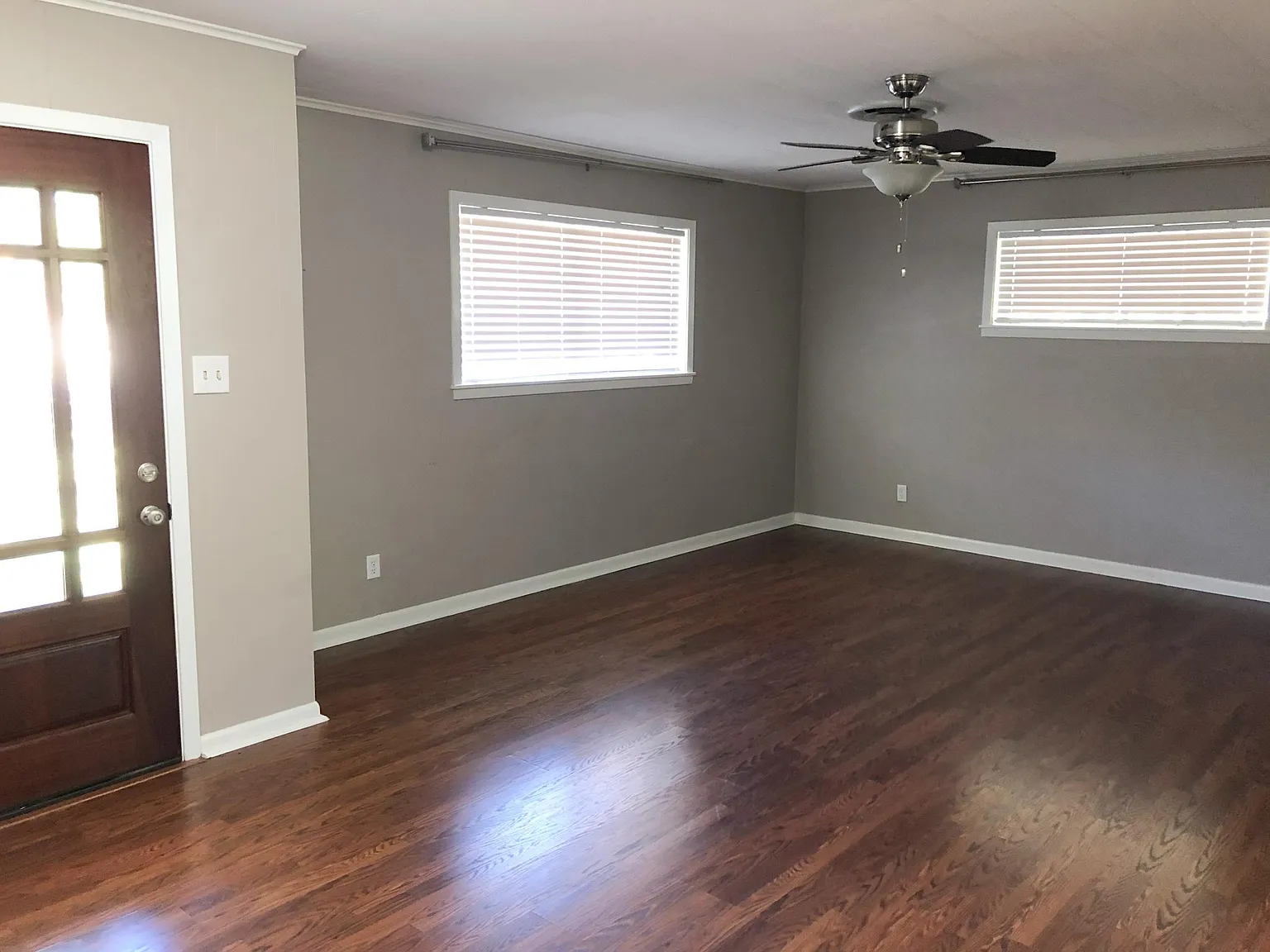520 Meadow Ln — Photo 3