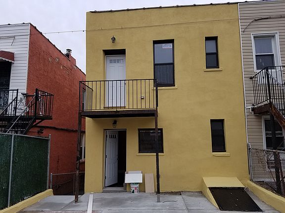 4th image of 931 E 213th St