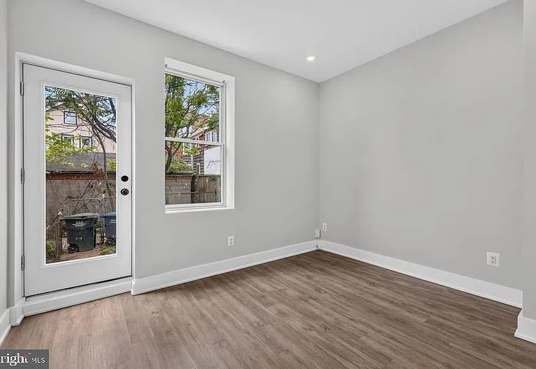 213 Seaton Pl NE #2 — Photo 15
