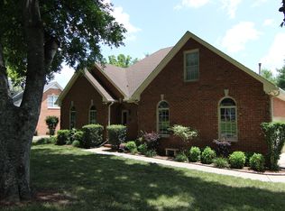 1531 Canterbury Ln, Murfreesboro, TN 37130