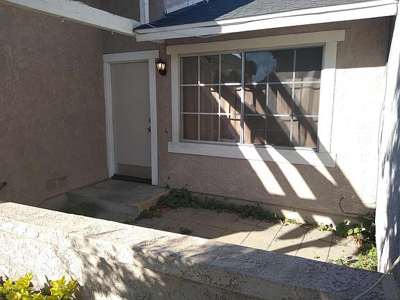 5th image of 337 S Doral St