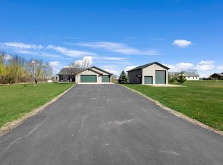 W2064 Buttercup Ave, Berlin, WI 54923