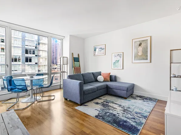 250 East 53rd Street image 1 of 9