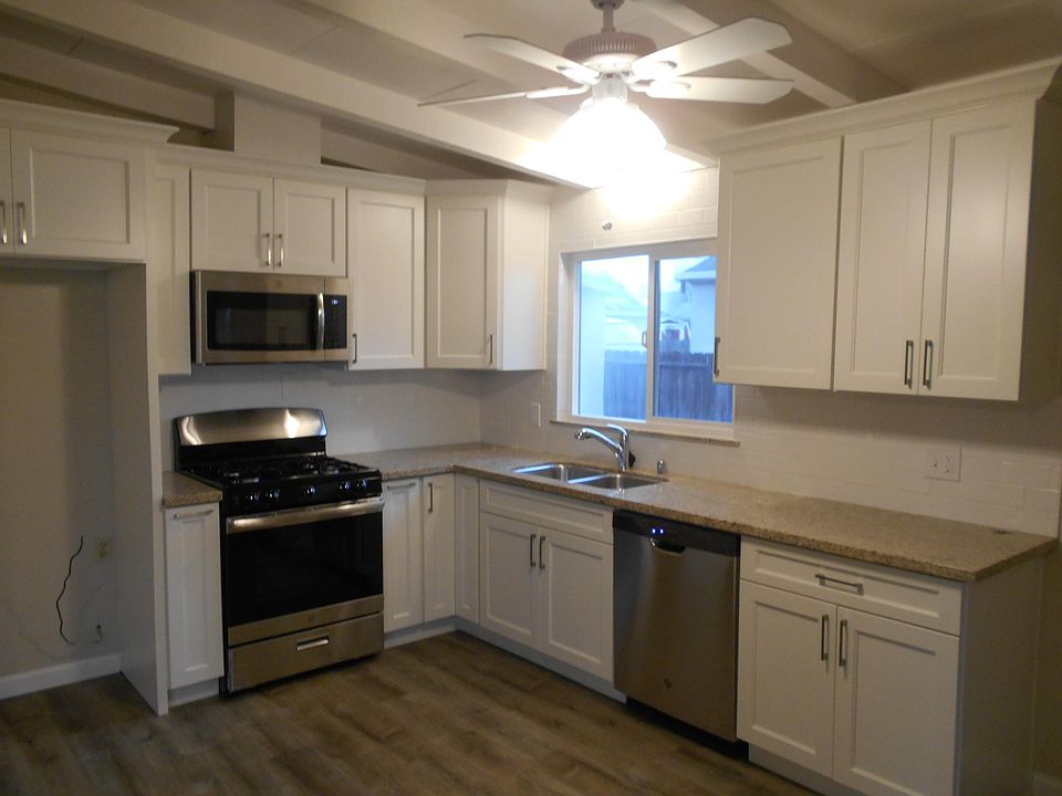 2nd image of 914 Pine St