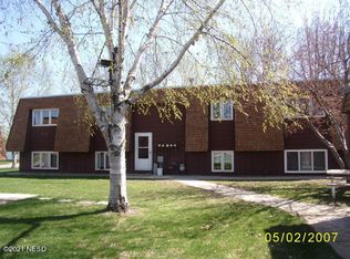 525 6th Ave NE, Watertown, SD 57201