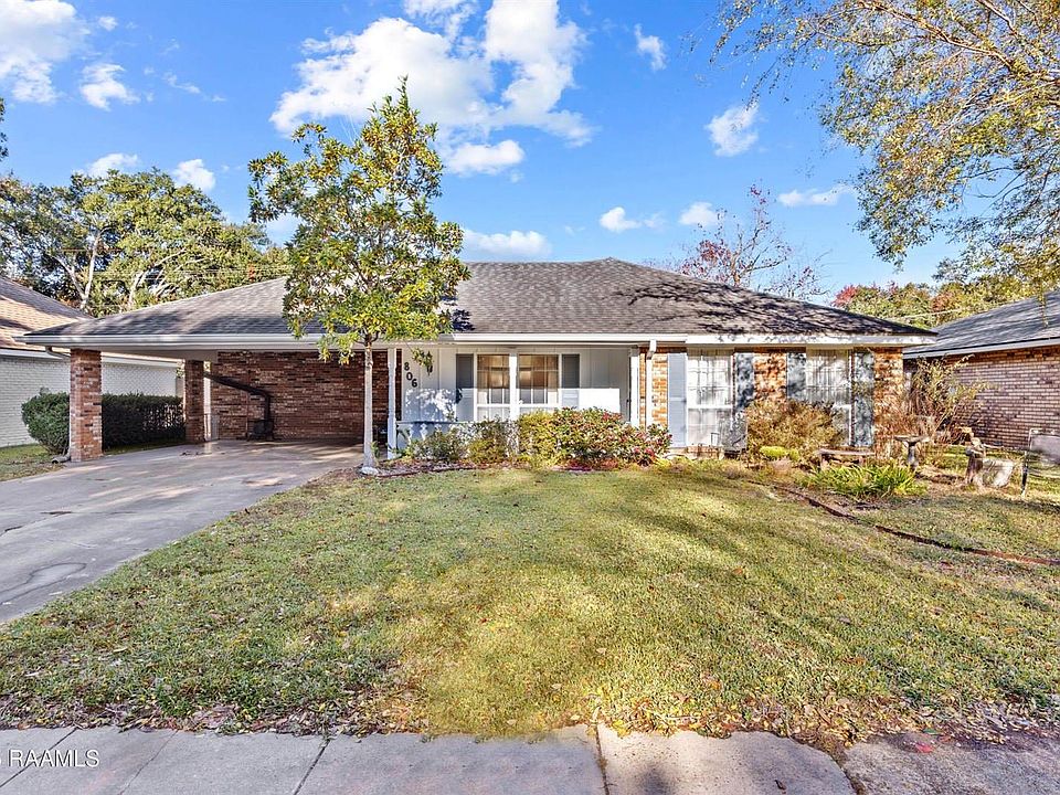 1st image of 806 Dulles Dr