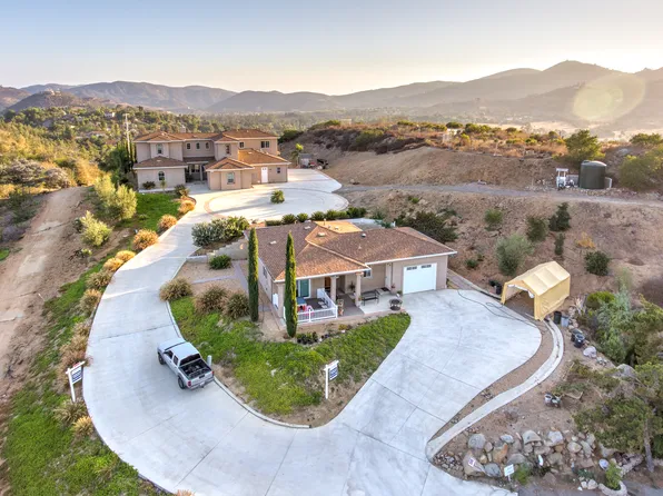 2627-29 Ginger Way, Escondido, CA 92029