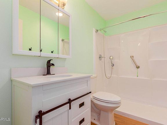 5th image of 5904 E Des Moines St