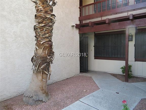 2nd image of 3152 S Eastern Ave Unit 27