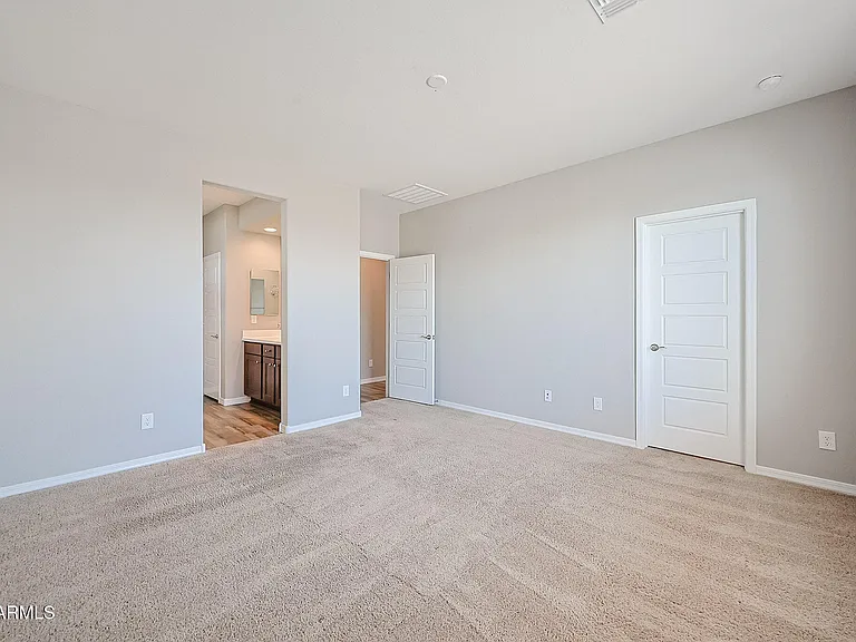 9018 W San Miguel Ave — Photo 8