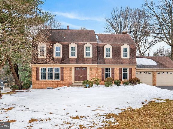 3rd image of 15200 Winstead Ln