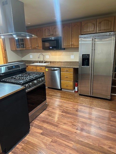 1st image of 72 Auburn Ave