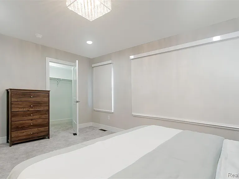 212 Innovation Dr — Photo 6