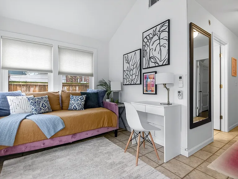 1711 N Grant St — Photo 20