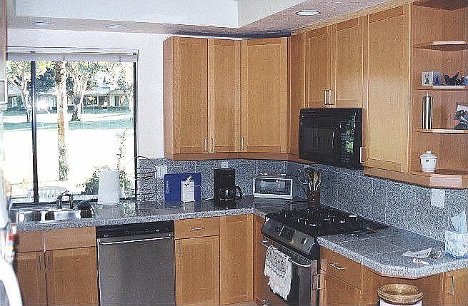 2nd image of 334 S Sierra Madre