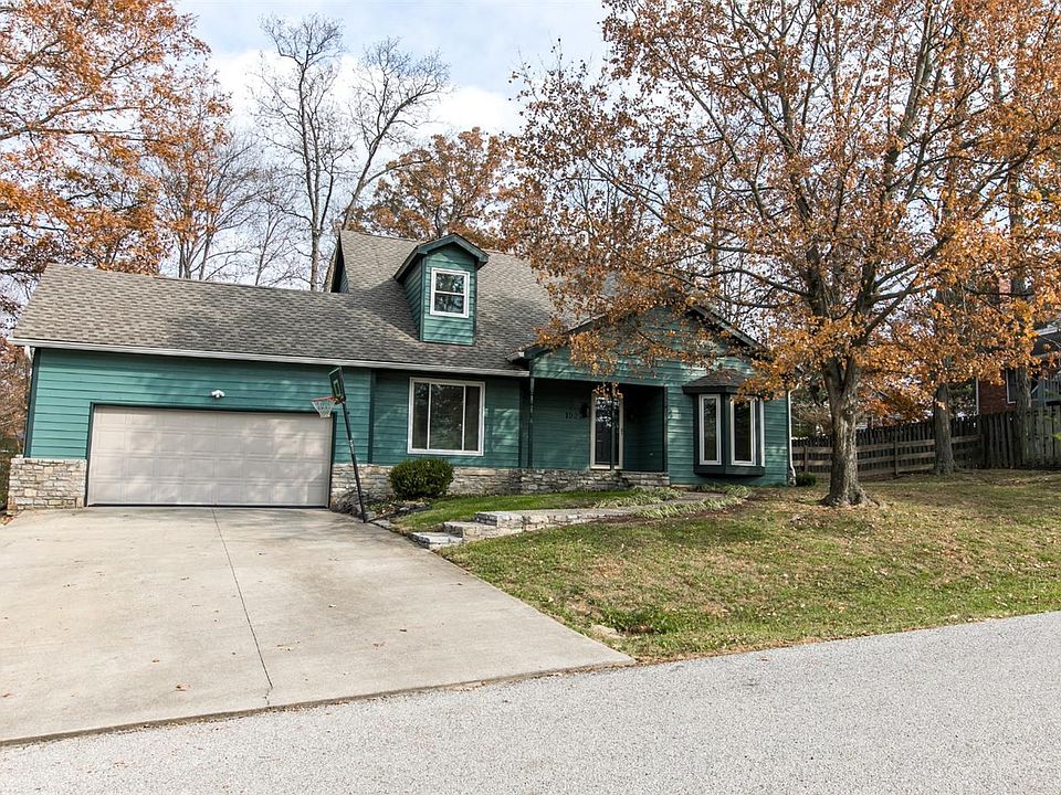1st image of 102 Oxford Pl