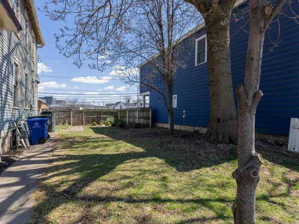 1152 Summit St, Columbus, OH 43201