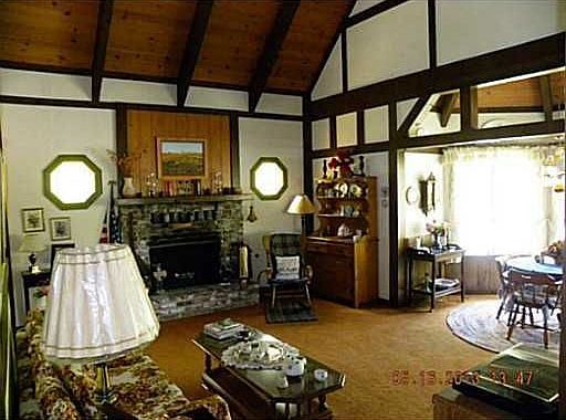 4th image of 928 Como Ln