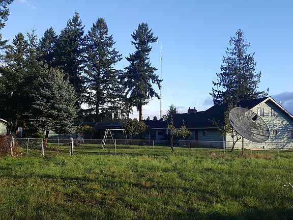 3rd image of 23512 86th Ave E