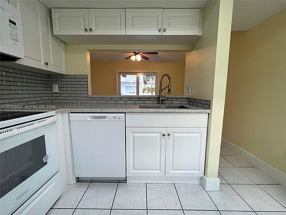 3rd image of 20759 SW 83rd Ave