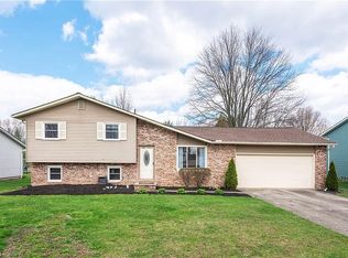 8647 Harris Dr, North Ridgeville, OH 44039