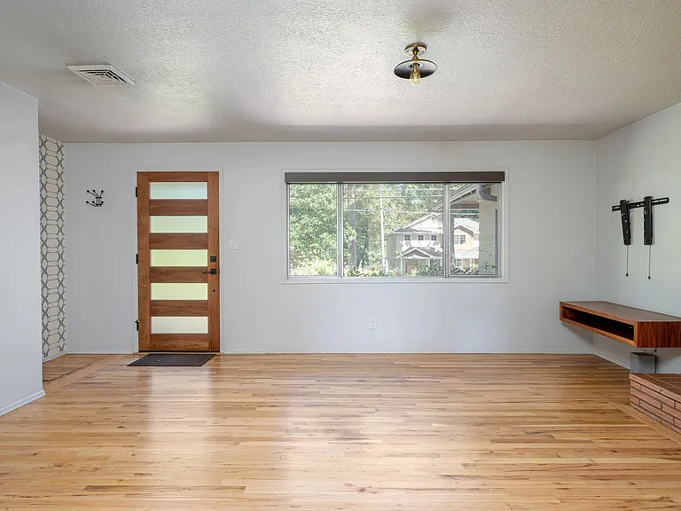 5530 Bonita Rd — Photo 4