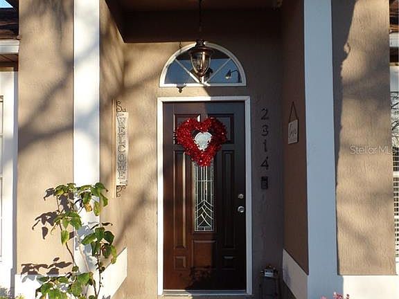 3rd image of 2314 Queenswood Cir