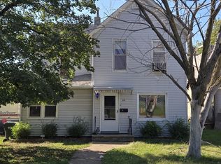 319 S Grand St, Chariton, IA 50049